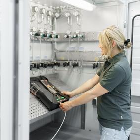 Calibración en el ámbito de los análisis de gases y otros análisis químicos